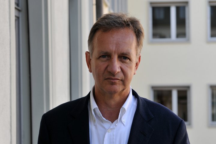 Prof. Dr. Bernd Scholl